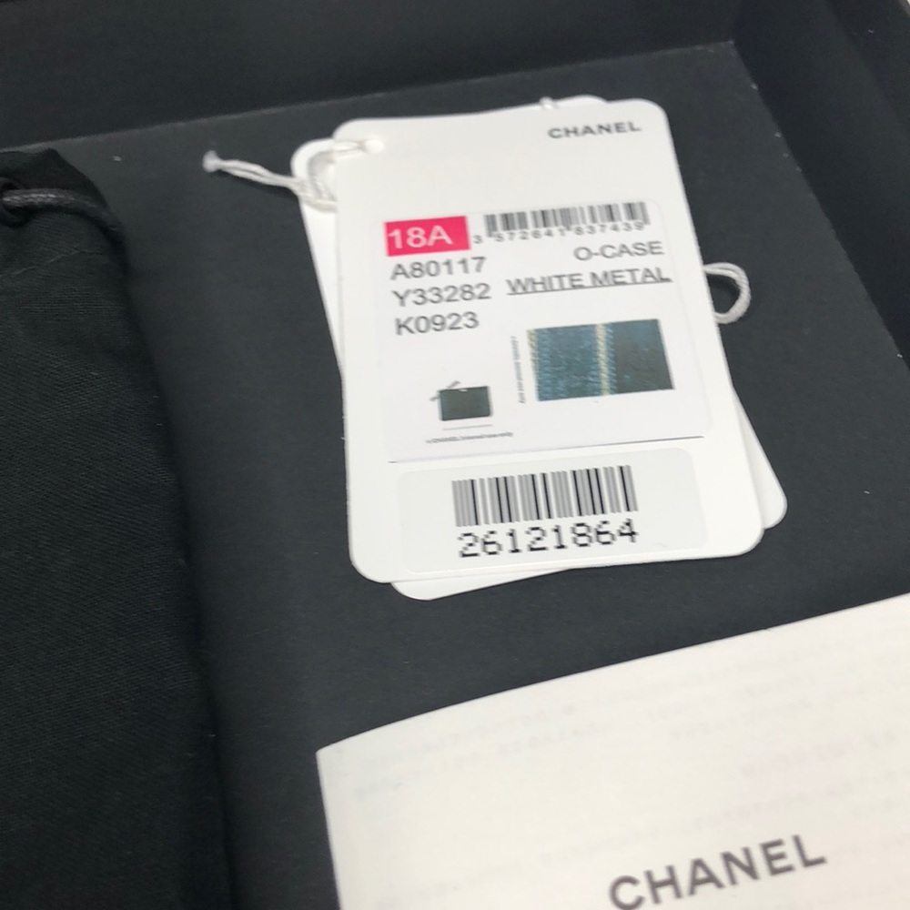SOLD Authentic Chanel Deaiville O Case Clutch - Picture 4 of 8